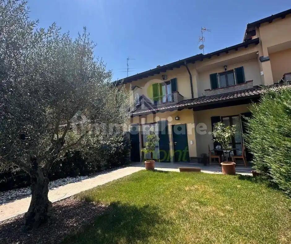 Villetta a schiera in vendita a Persico Dosimo