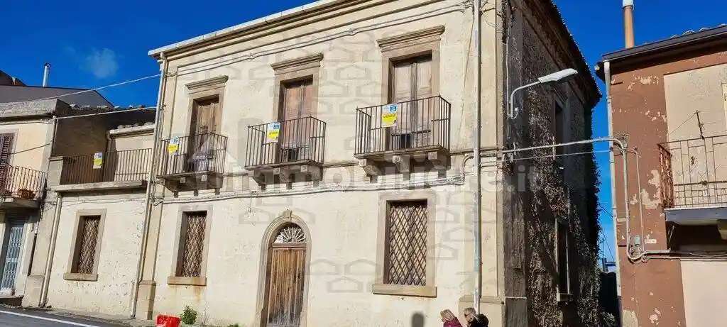 Villa in vendita a Montalbano Elicona