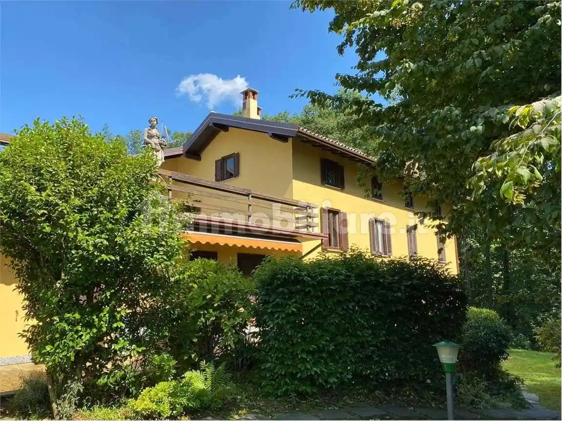 Appartamento in vendita a Montegrino Valtravaglia