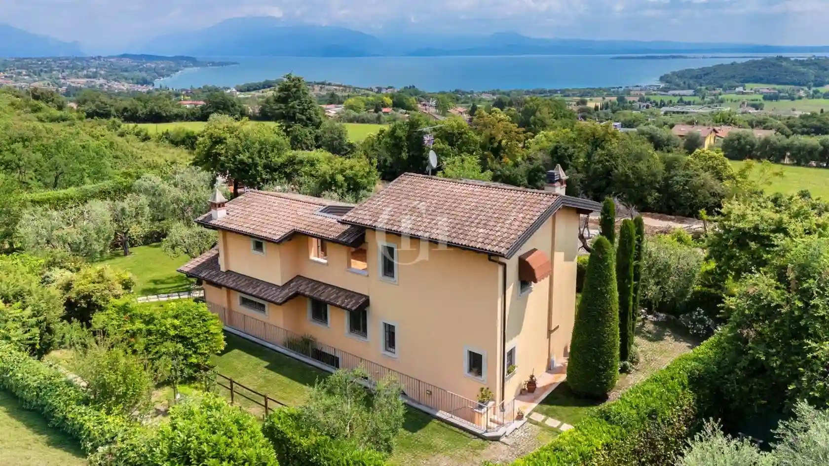 Villa - foto 2