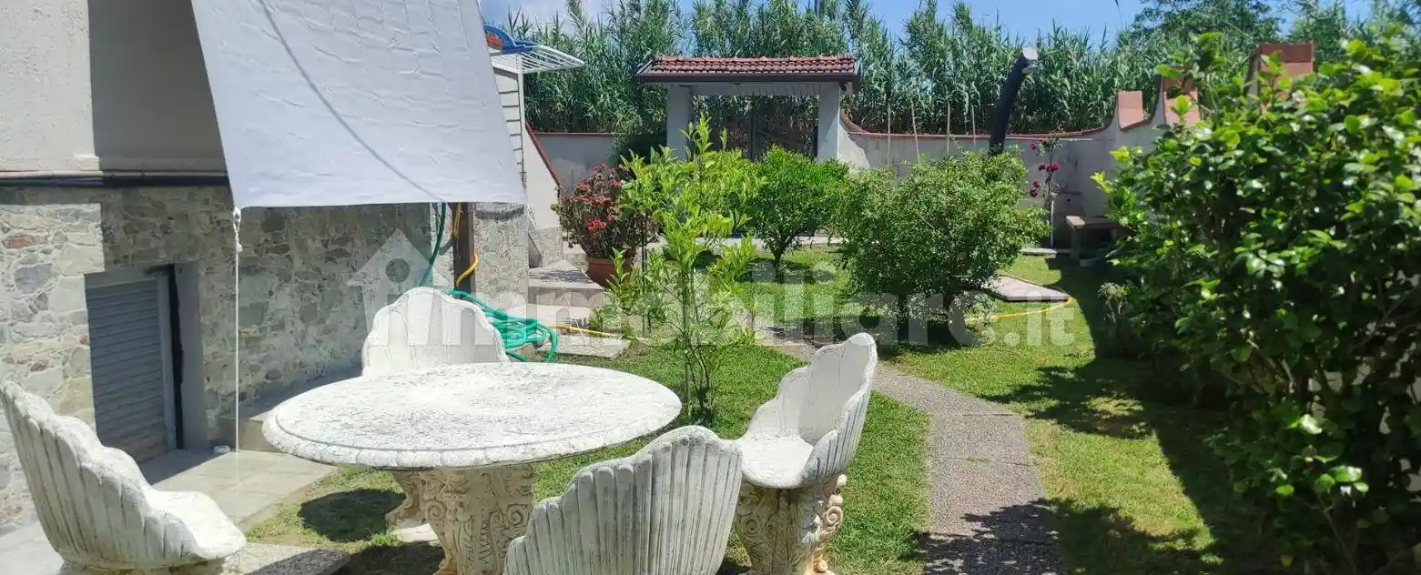 Villetta a schiera in vendita a Luni