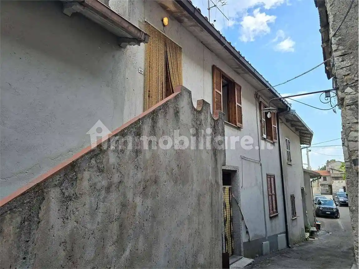 Casa indipendente in vendita a Terni