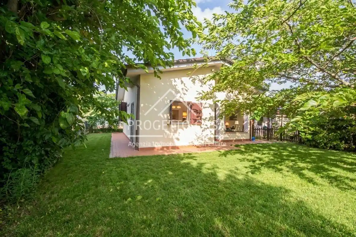 Villa in vendita a Viareggio