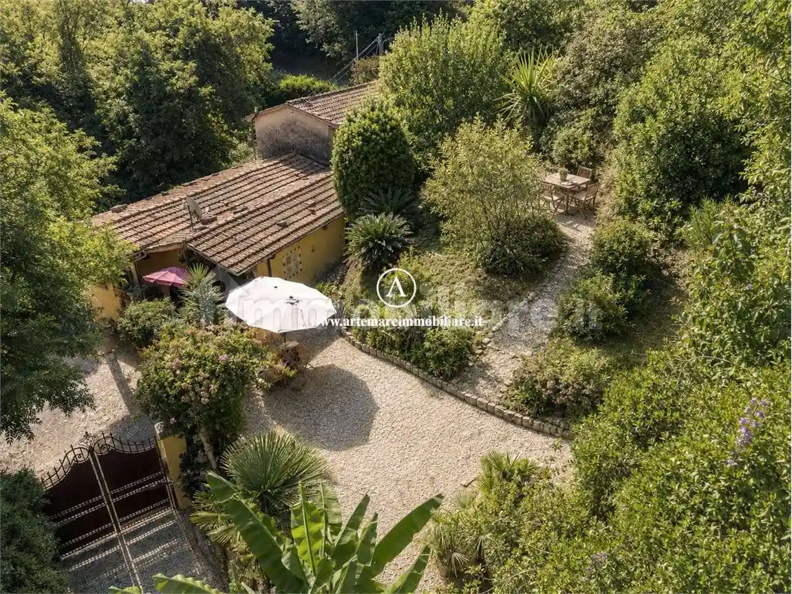 Villa in vendita a Pietrasanta