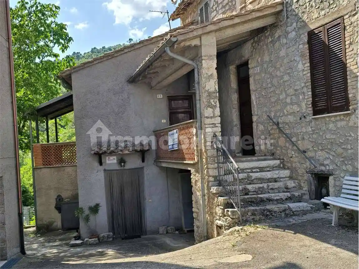 Casa indipendente in vendita a Terni