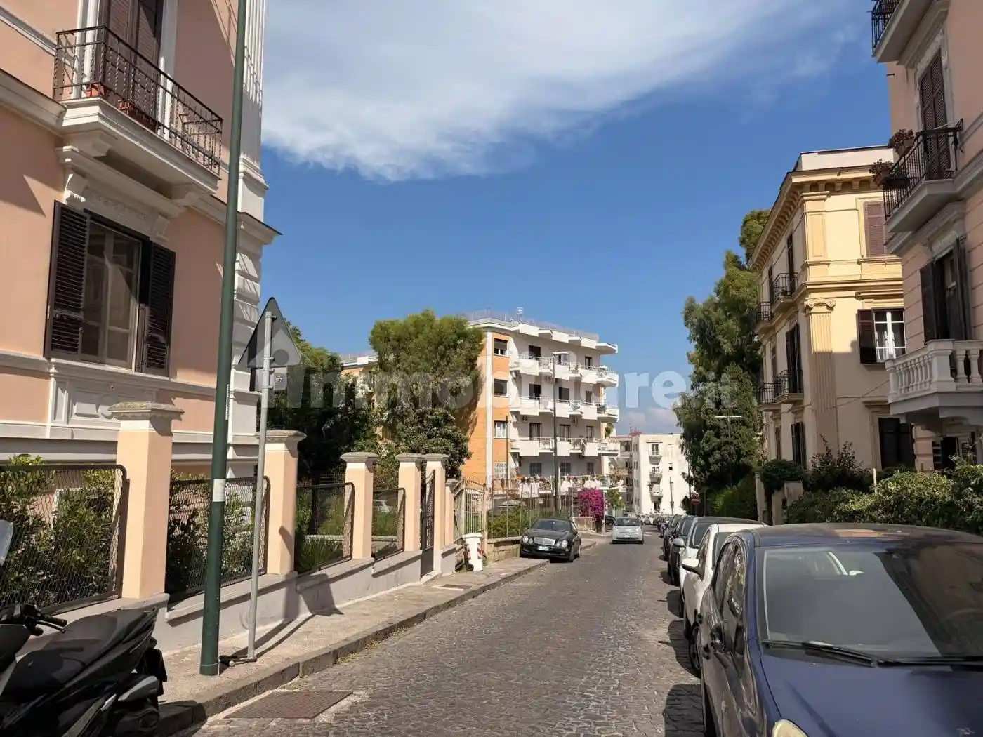Appartamento in vendita a Napoli