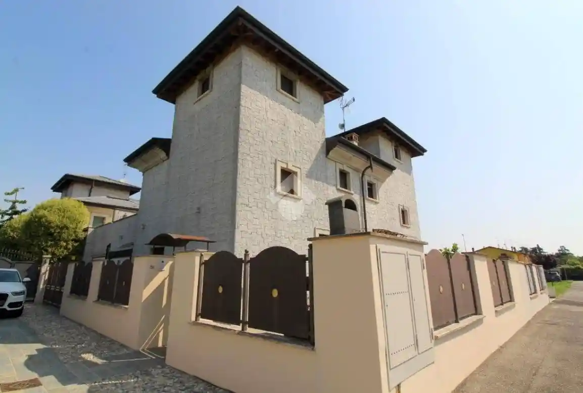 Villa in vendita a Mairago
