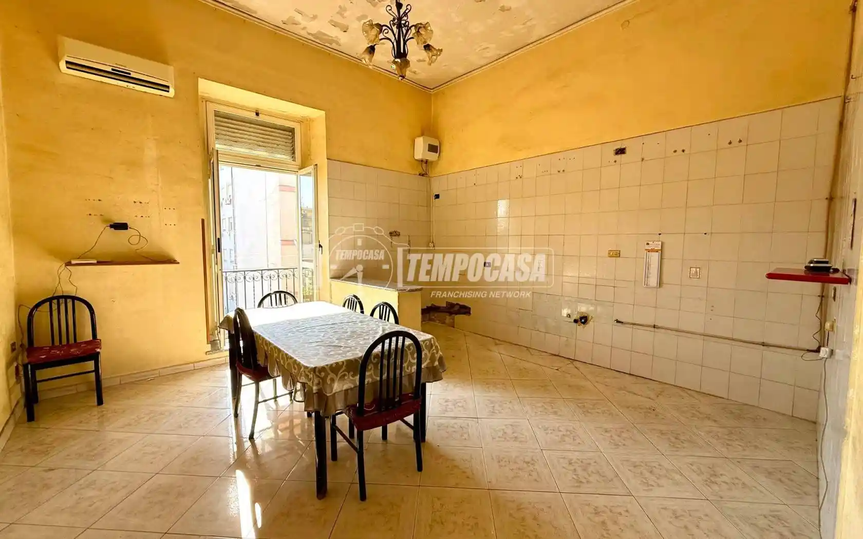 Appartamento in vendita a Napoli