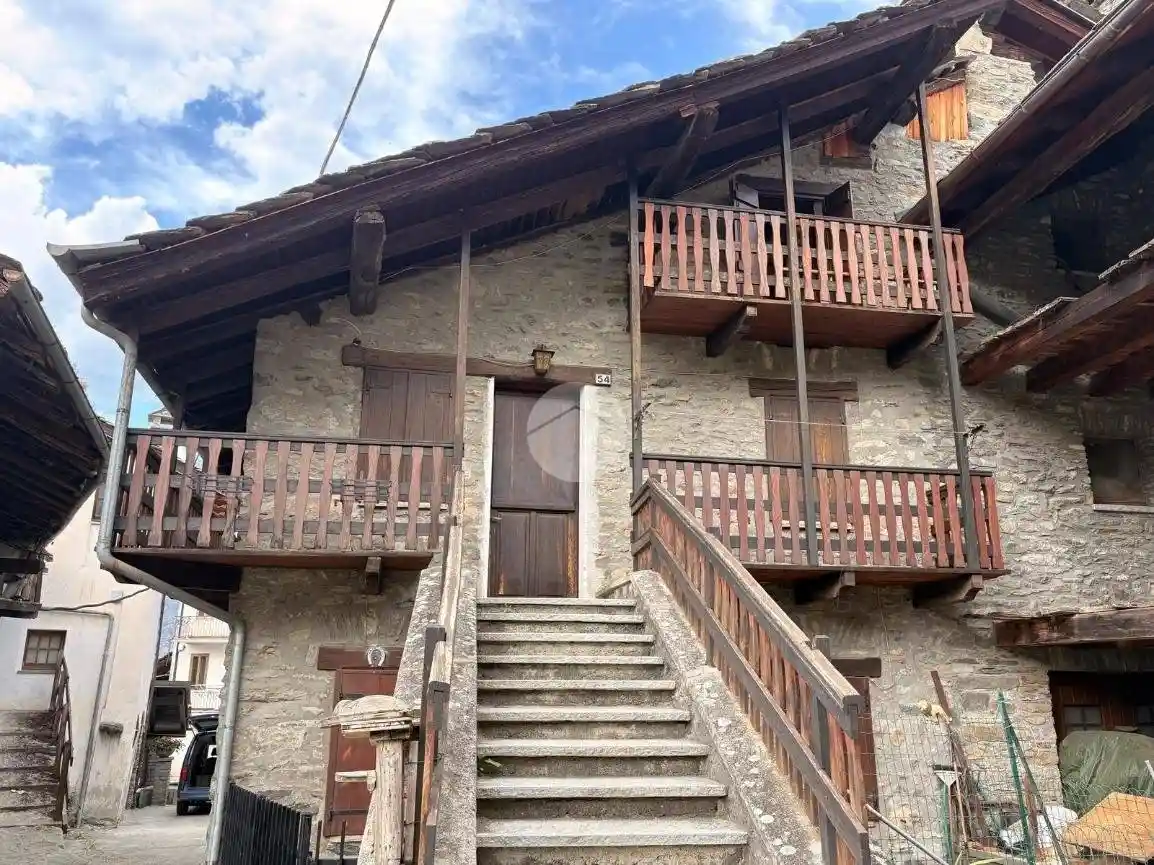 Appartamento in vendita a Introd
