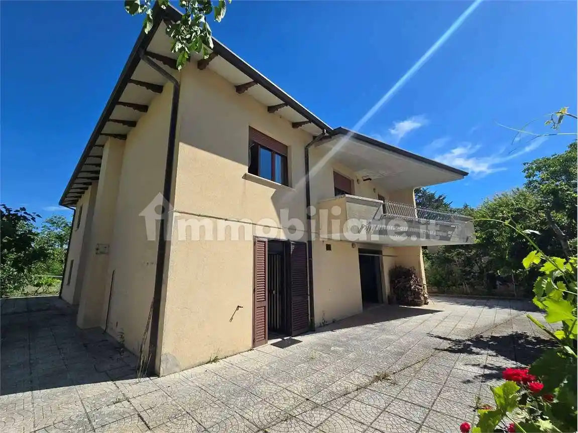Villa in vendita a Nocera Umbra