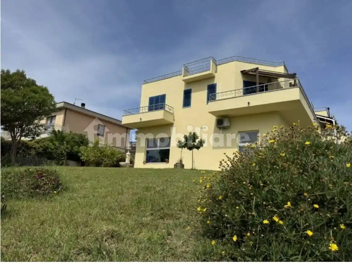 Villa in vendita a Sirolo