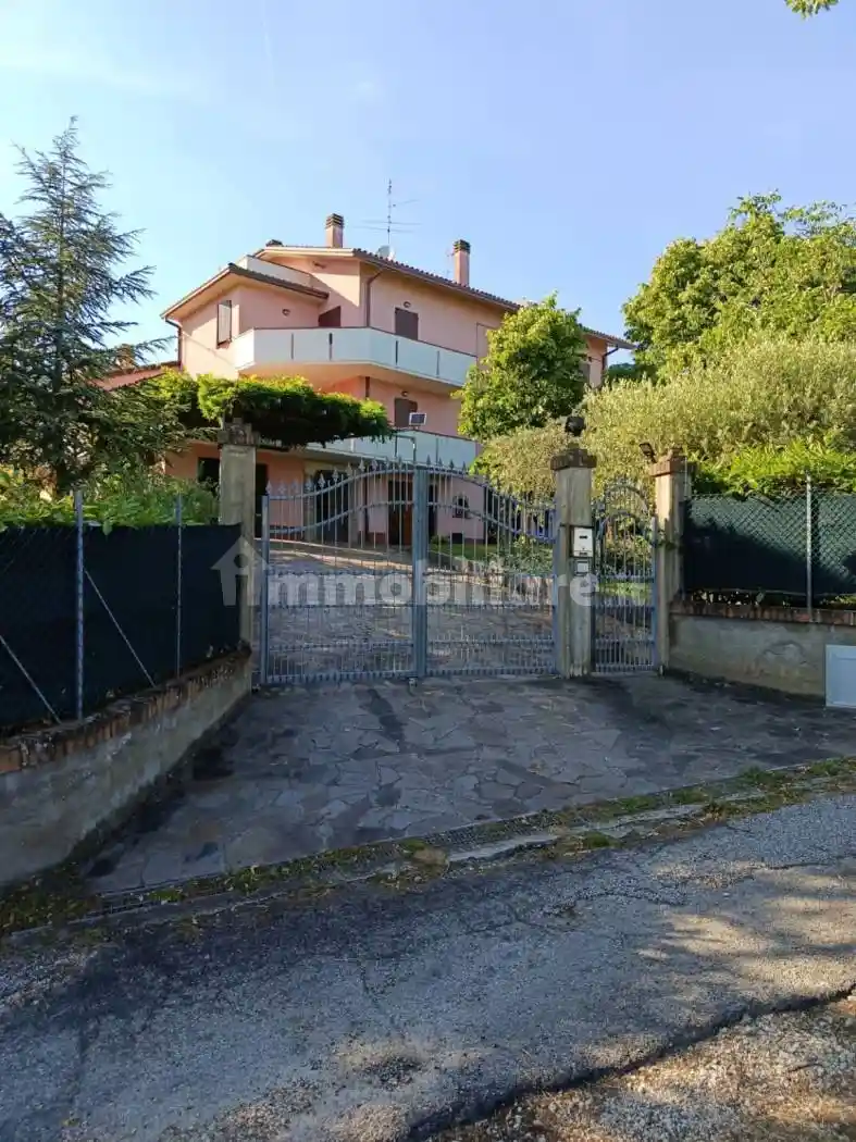 Villa in vendita a Pietrarubbia