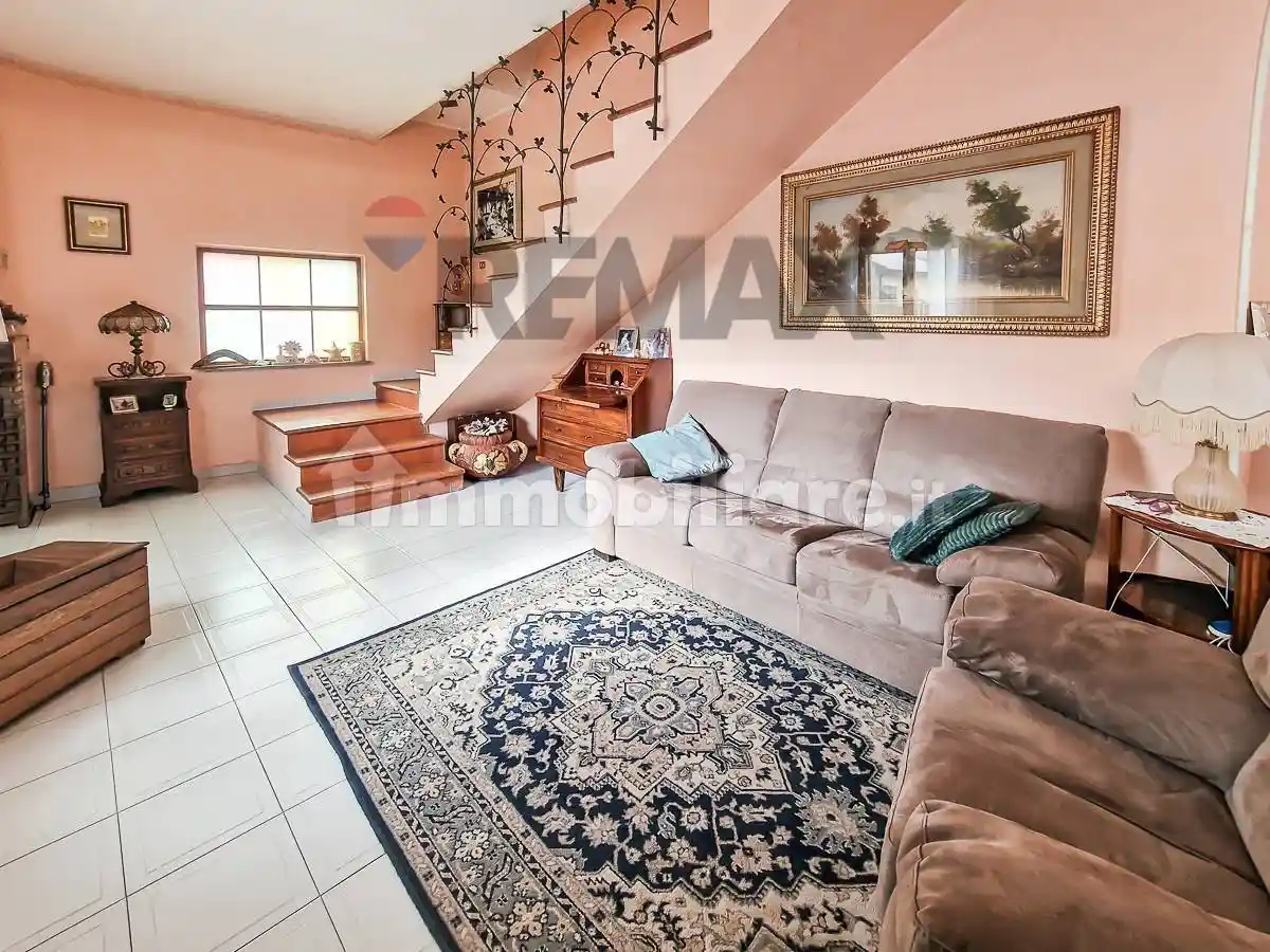 Casa indipendente in vendita a San Benedetto dei Marsi