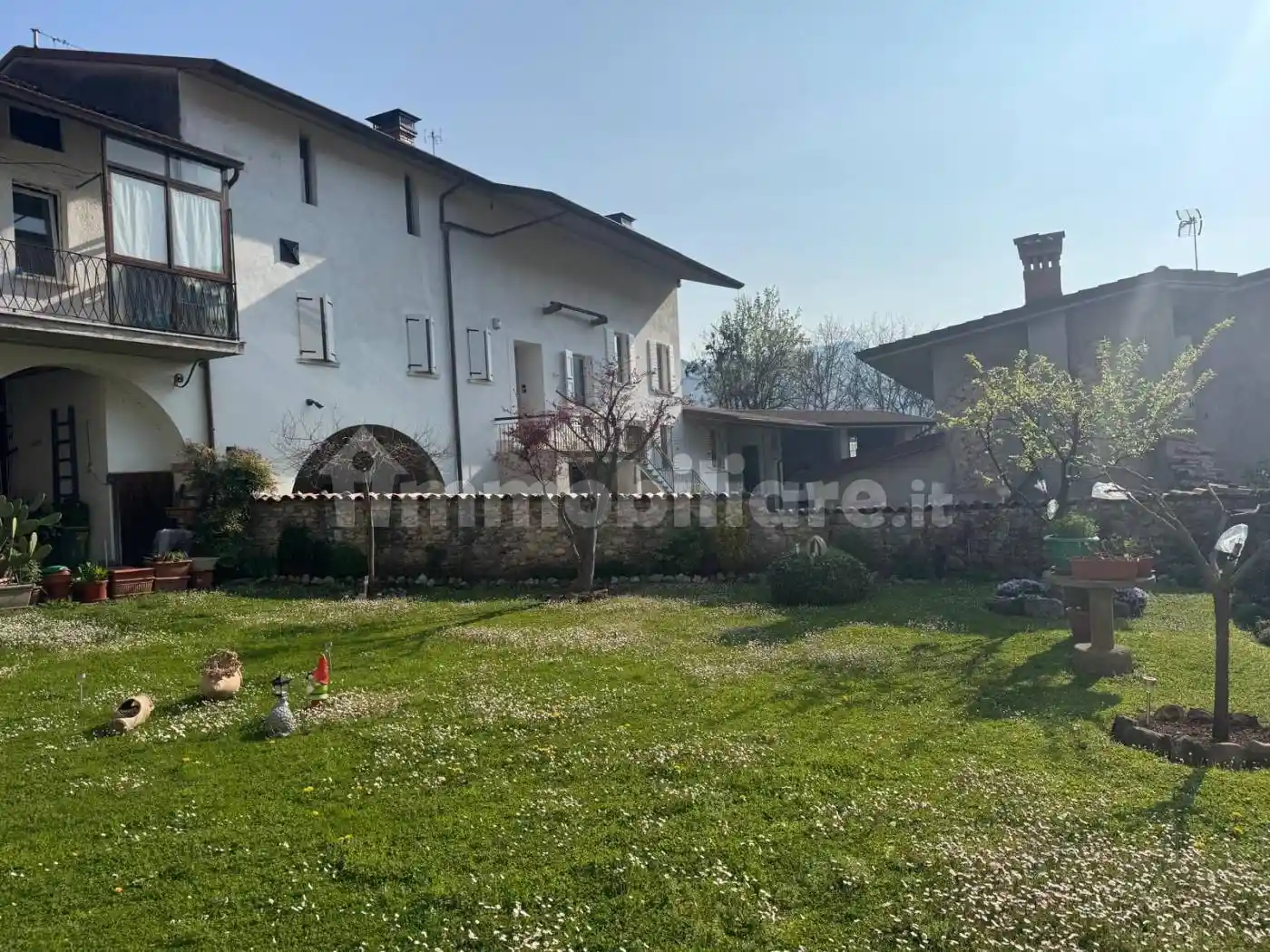 Palazzo - Edificio in vendita a Vallio Terme
