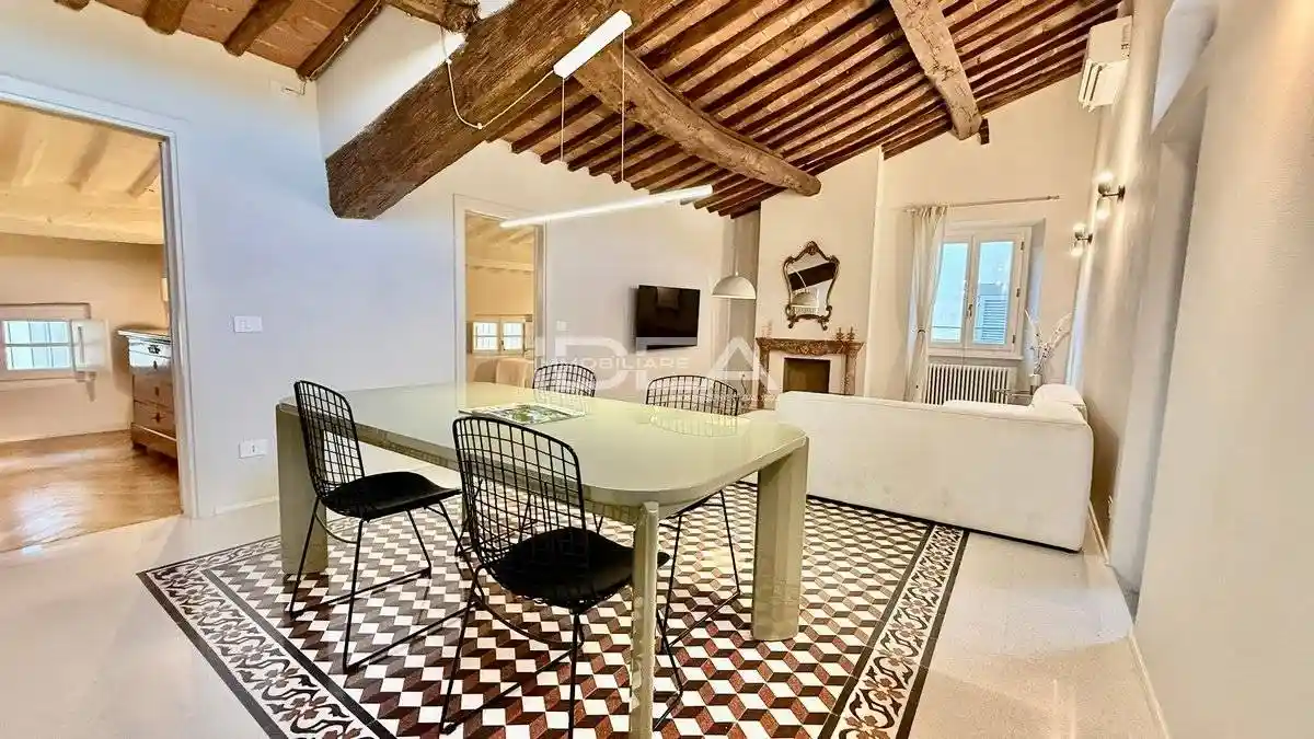 Appartamento in vendita a Lucca