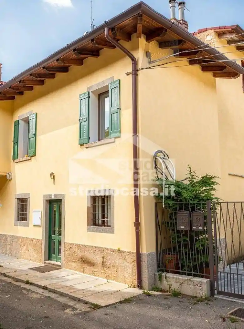 Casa indipendente in vendita a Stezzano