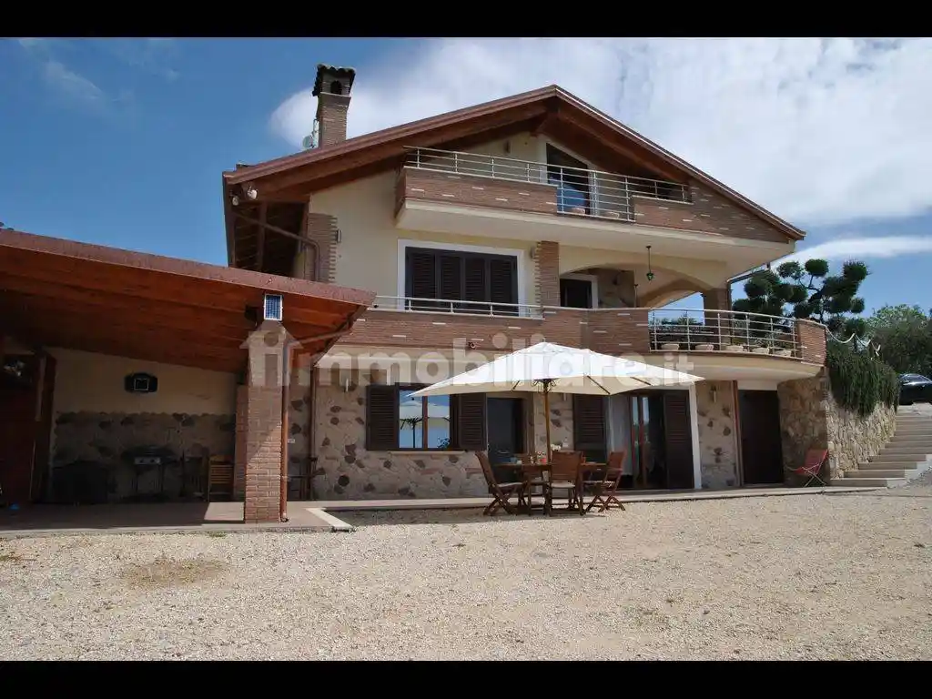 Villa in affitto a Spigno Saturnia