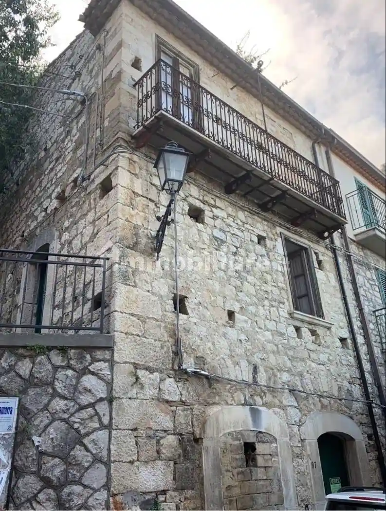 Casa indipendente in vendita a Bagnoli del Trigno