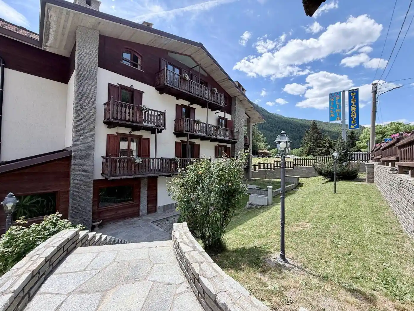 Palazzo - Edificio in vendita a Pragelato