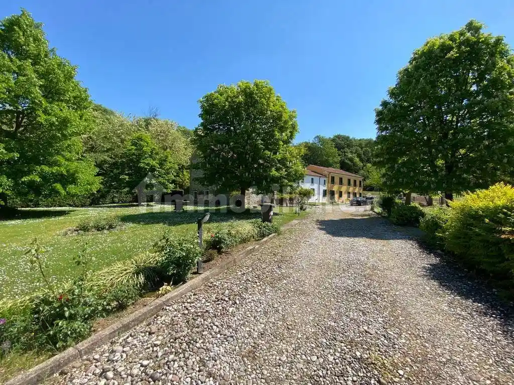 Rustico - Casale in vendita a Baone