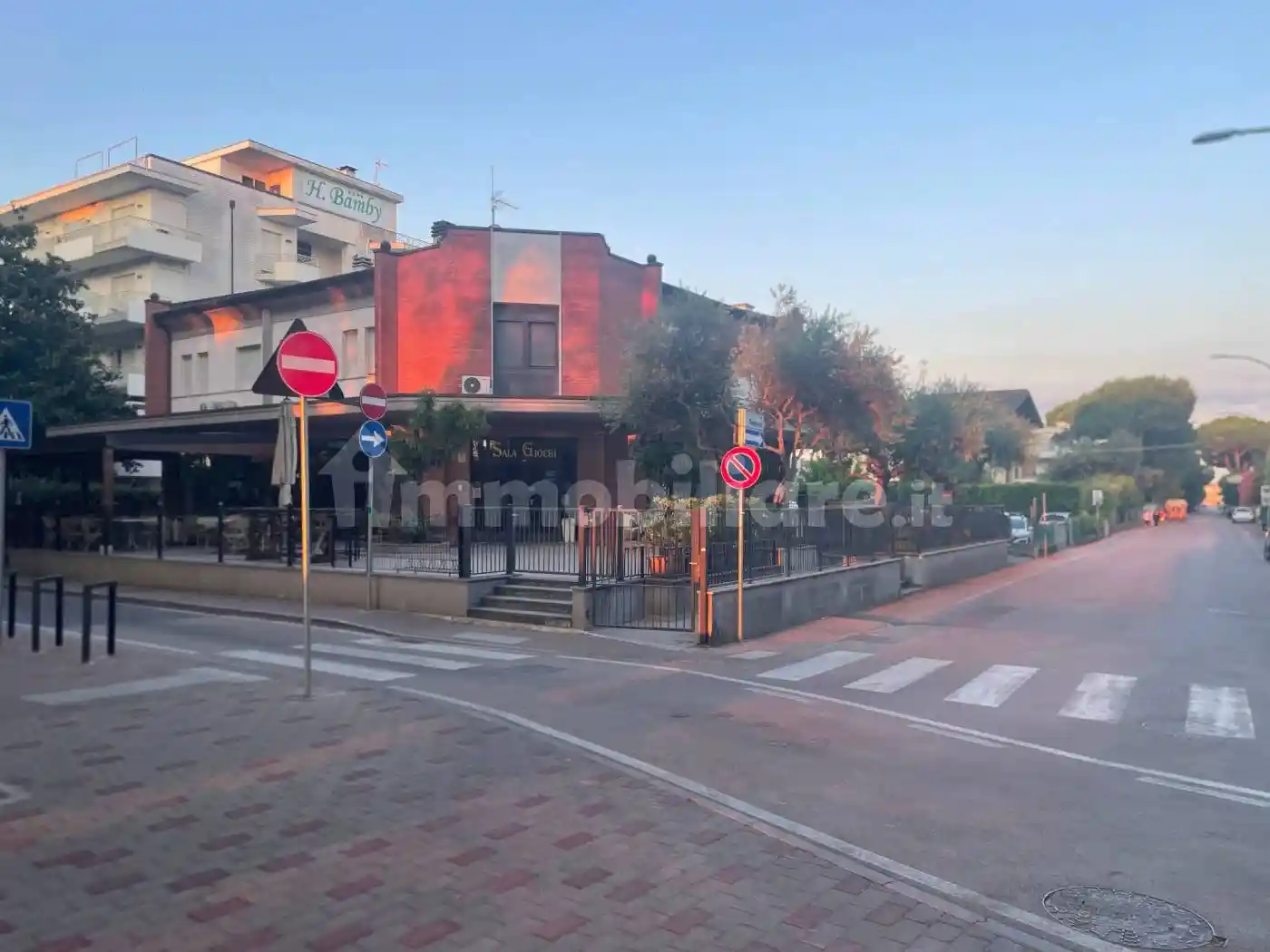 Palazzo - Edificio in vendita a Cervia