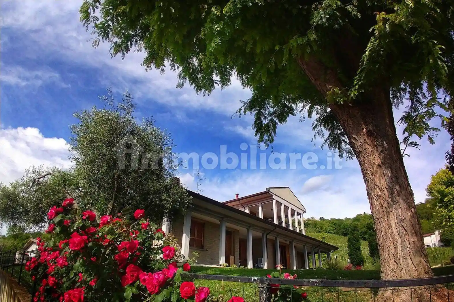 Villa in vendita a Broni
