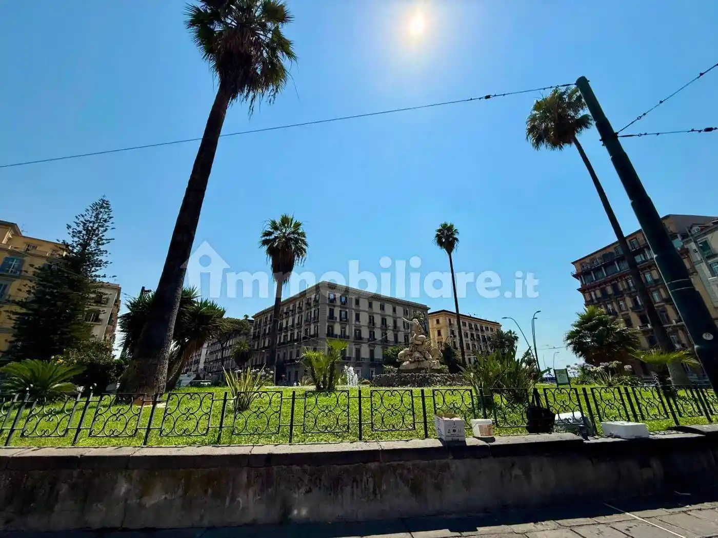 Appartamento in vendita a Napoli