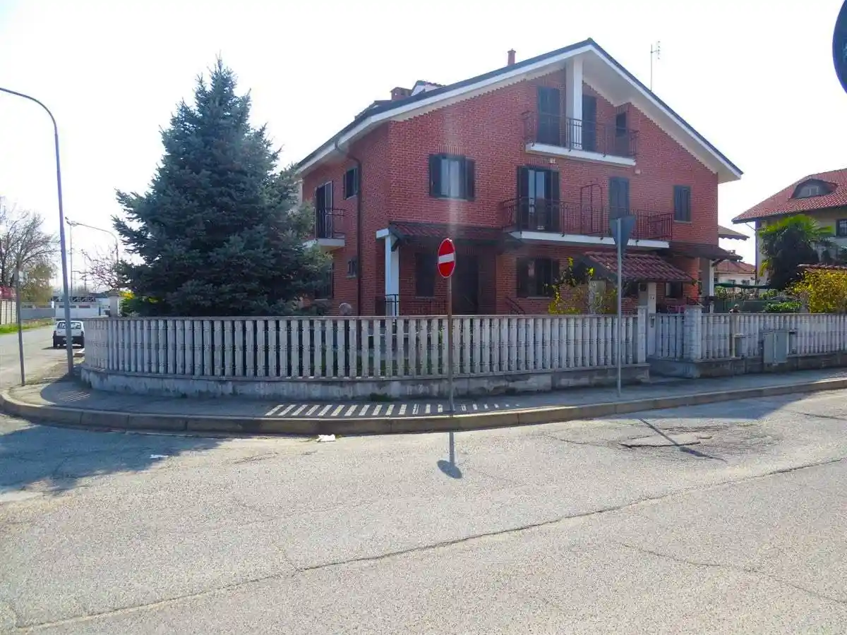 Villa in vendita a Trofarello