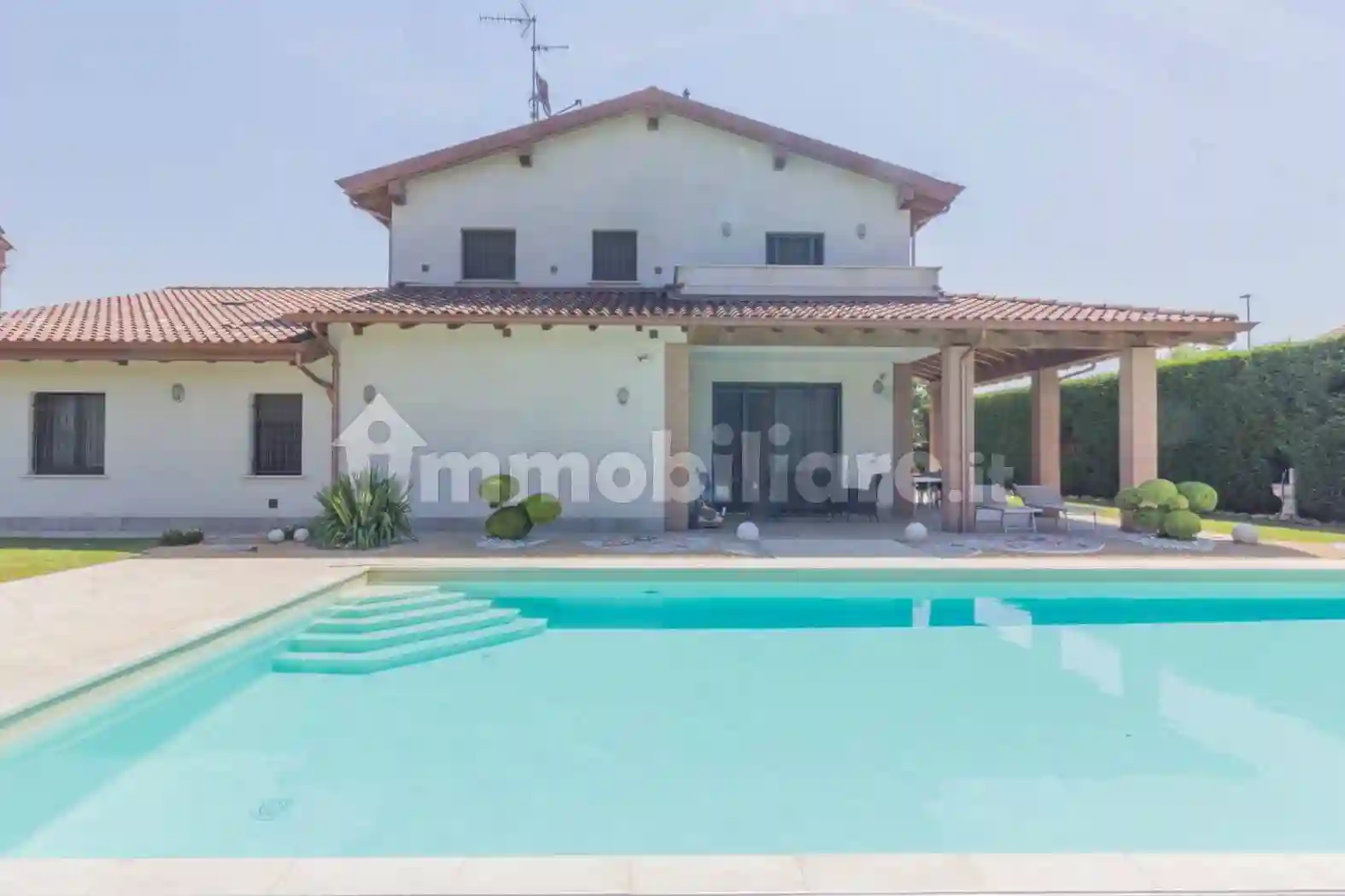 Villa - foto 2