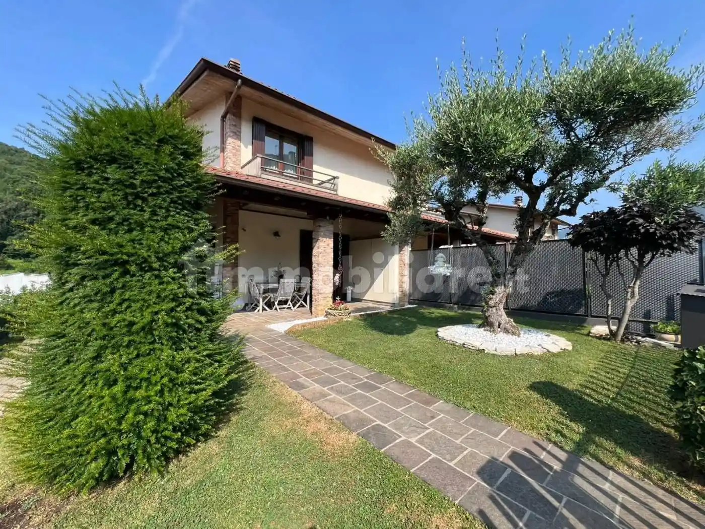 Villetta a schiera in vendita a Nembro