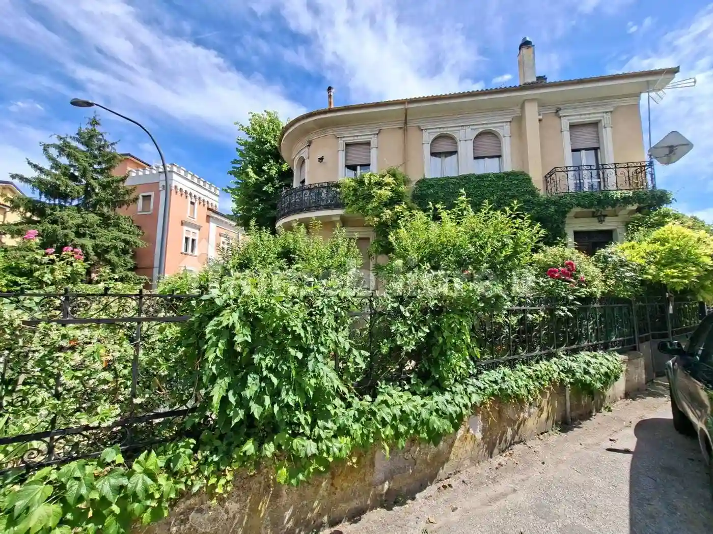 Villa - foto 2