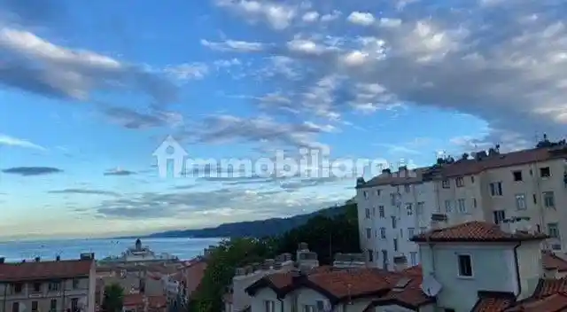 Appartamento in vendita a Trieste
