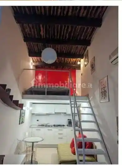 Appartamento in affitto a Napoli