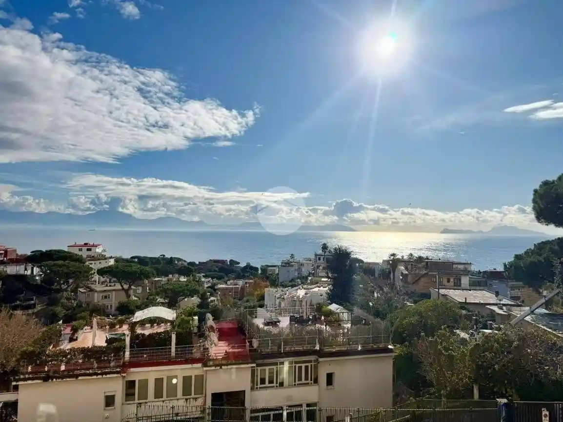 Appartamento in affitto a Napoli