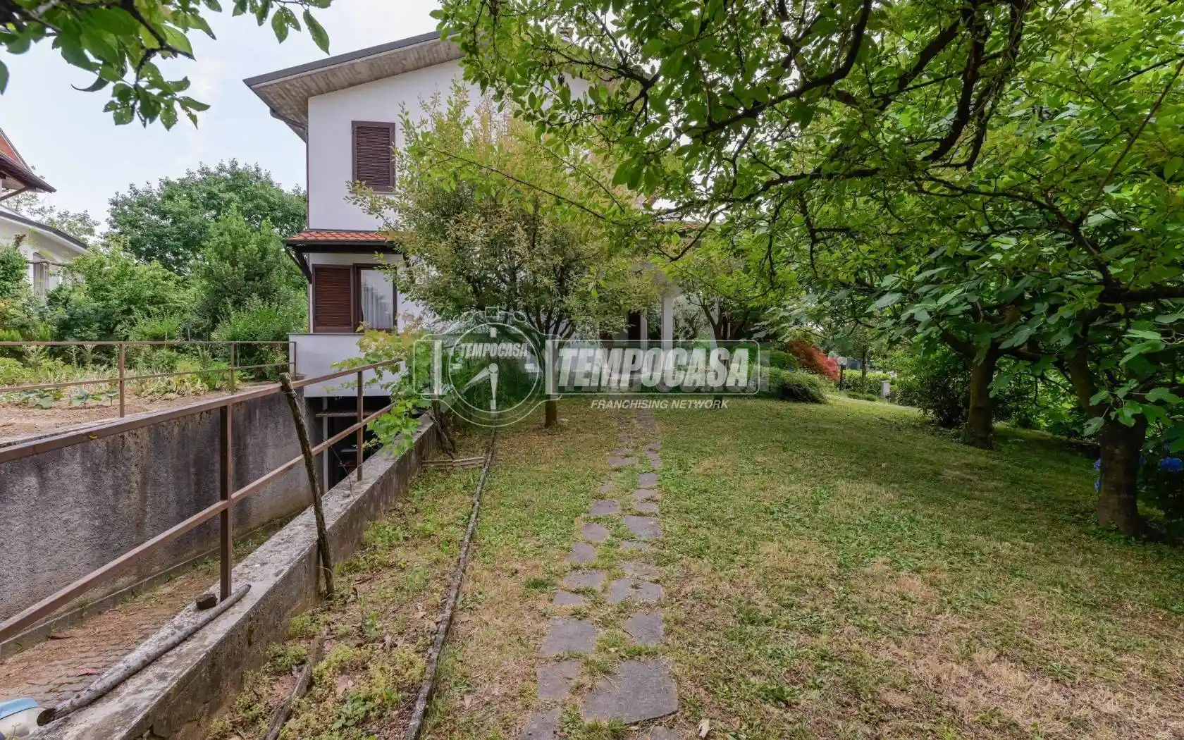 Villa in vendita a Carnate