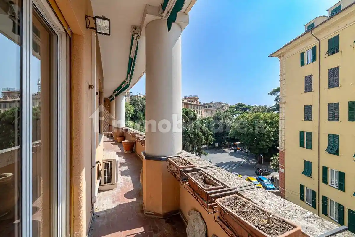 Appartamento in vendita a Genova