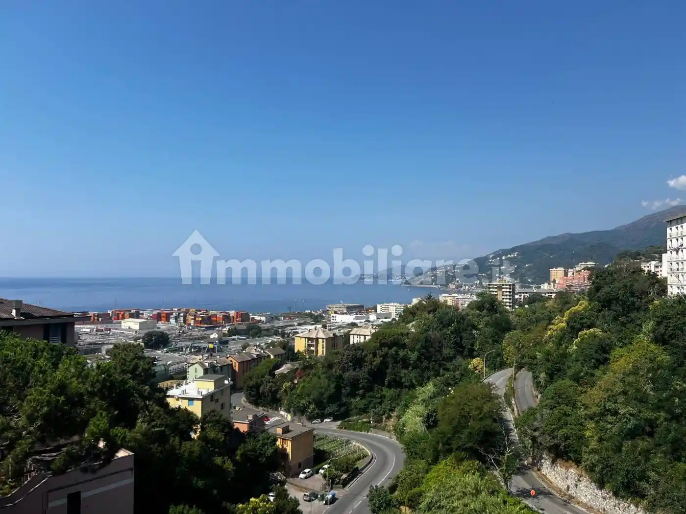 Appartamento in vendita a Genova