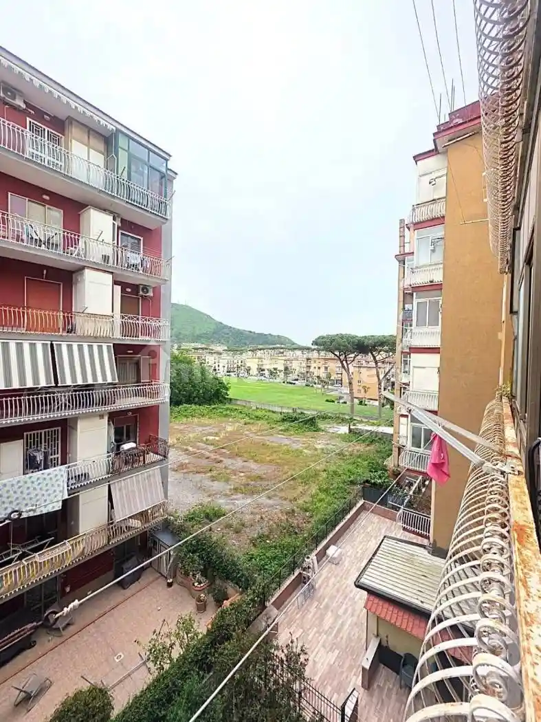 Appartamento in vendita a Napoli