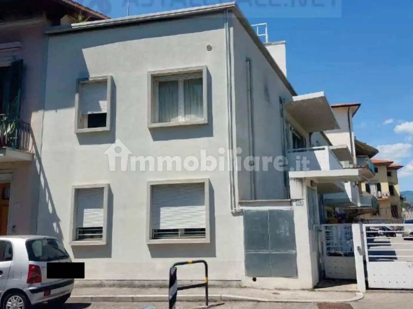 Casa indipendente in vendita a Prato