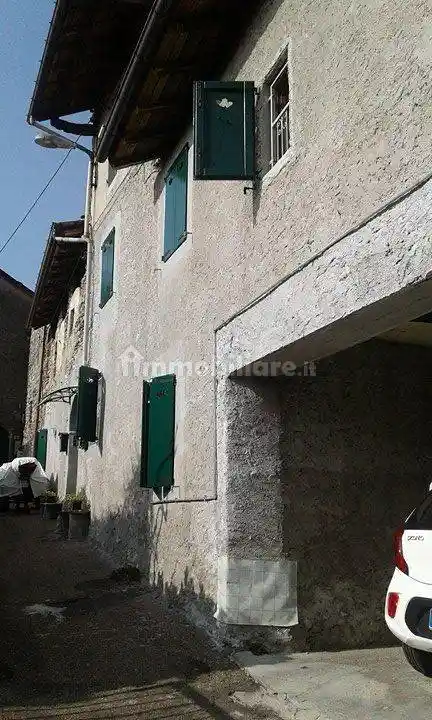 Casa indipendente in vendita a Castelveccana