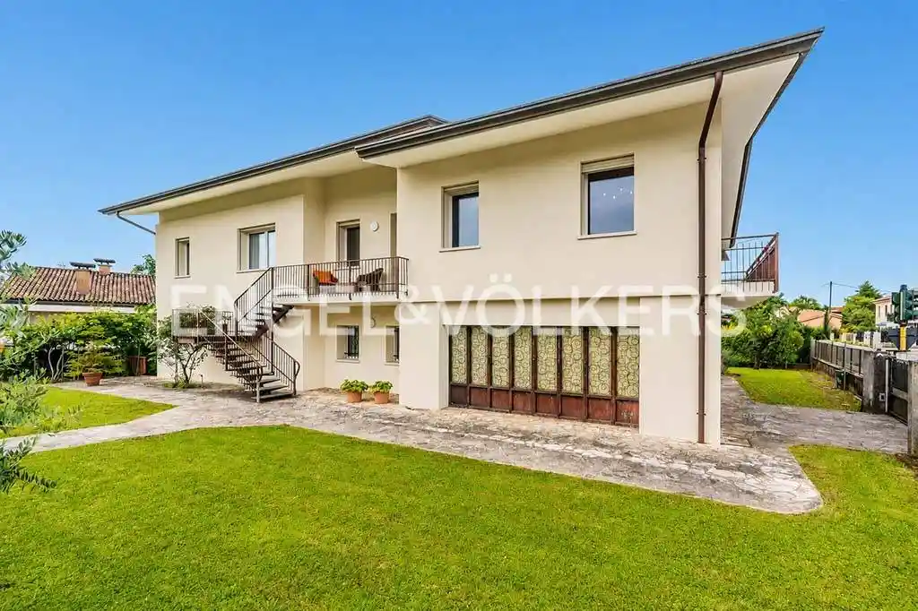 Villa in vendita a Pieve di Soligo