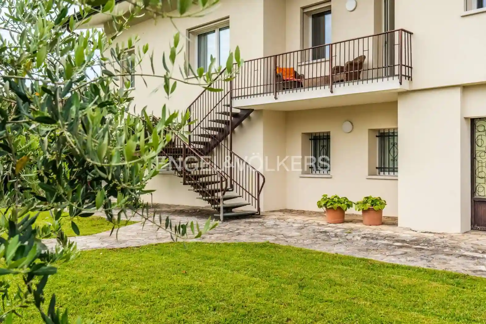 Villa - foto 2