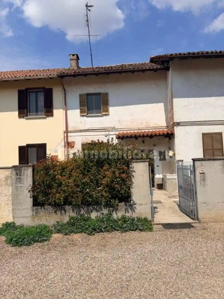 Villetta a schiera in vendita a Linarolo