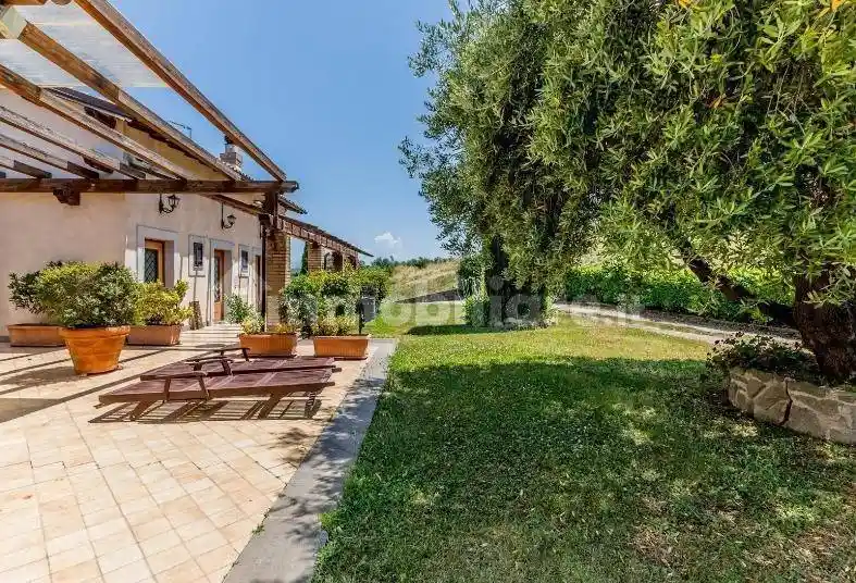 Rustico - Casale in vendita a Frascati