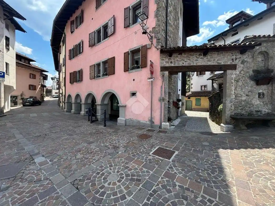 Appartamento in vendita a Sutrio