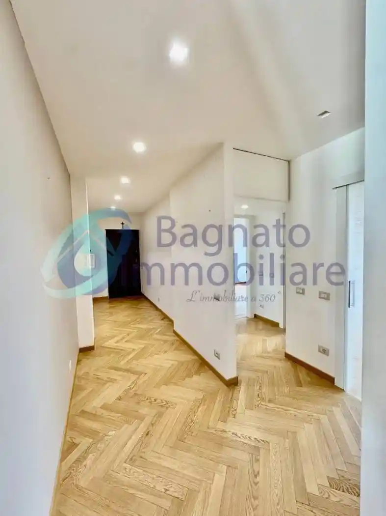 Appartamento in vendita a Novara