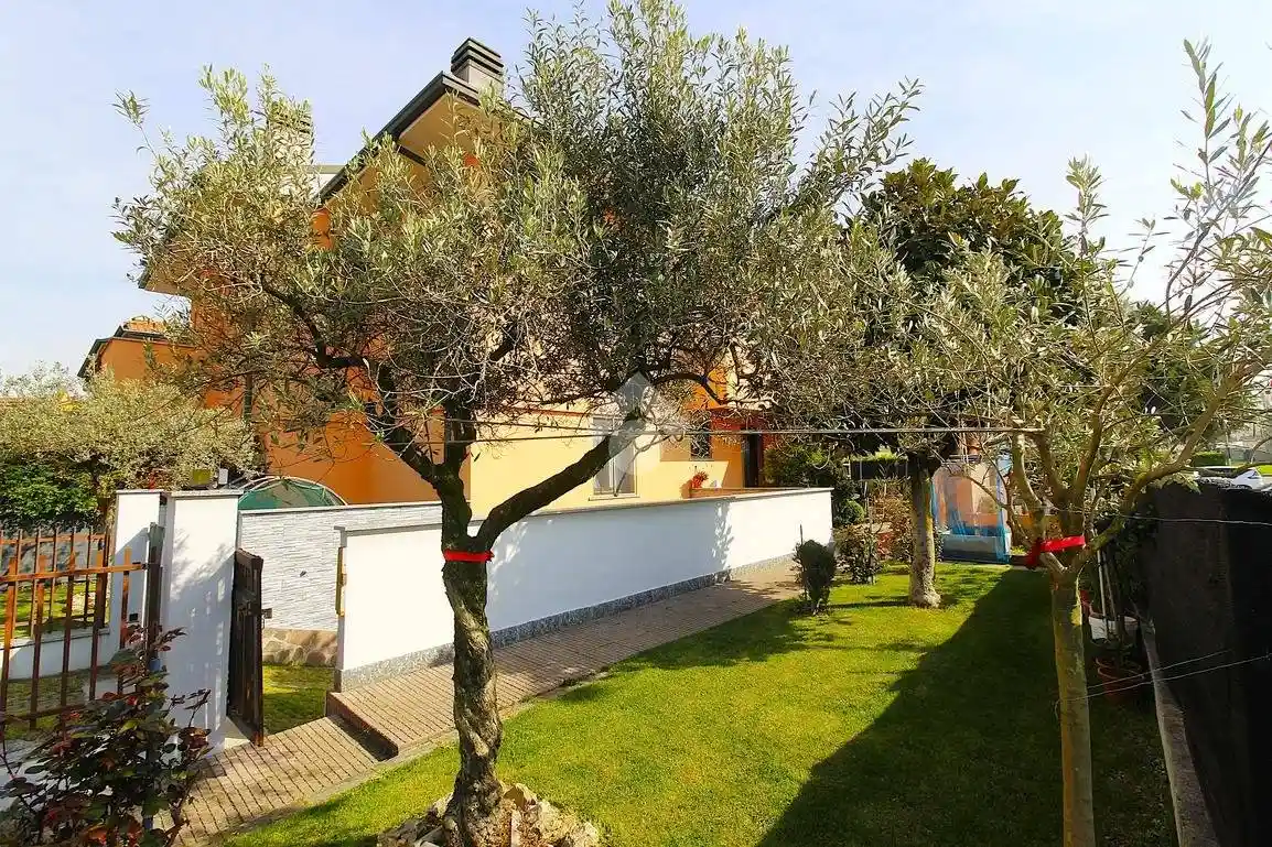 Villetta a schiera in vendita a Caponago