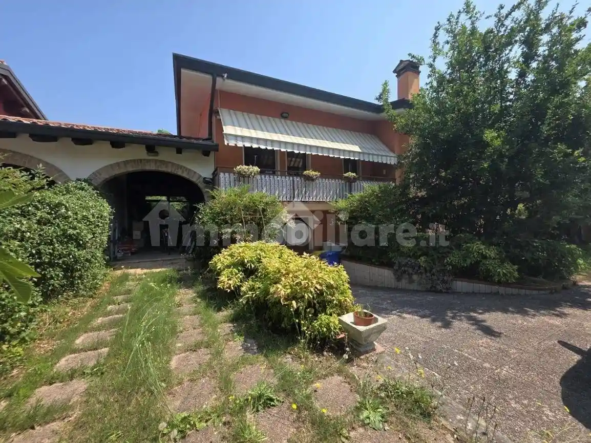 Villa in vendita a Paese