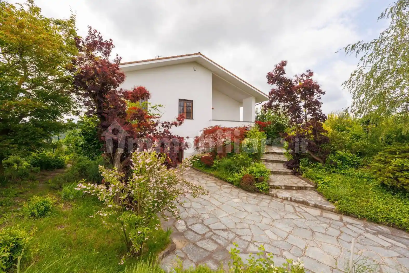 Villa in vendita a Monteu Roero