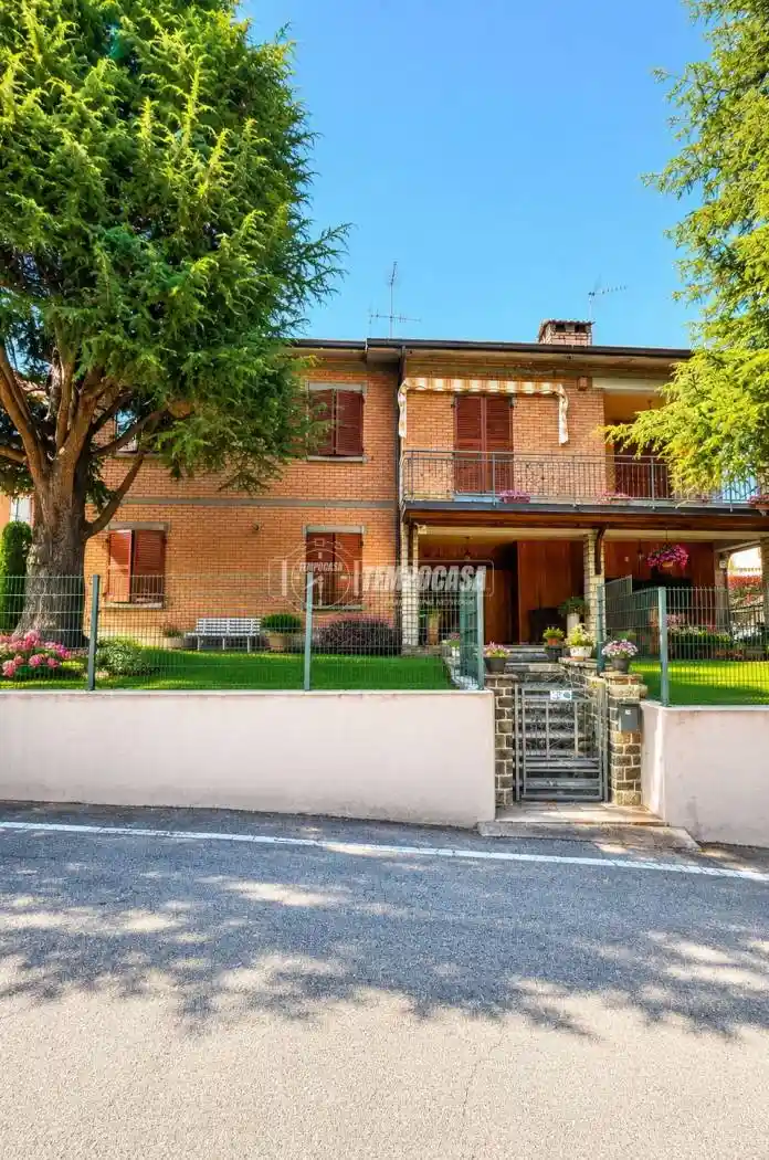 Casa indipendente in vendita a Viano